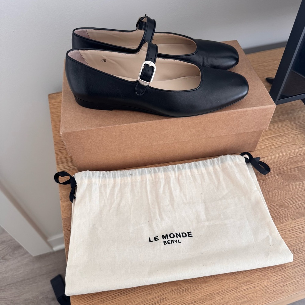 Le Monde Beryl Mary Jane Ballet